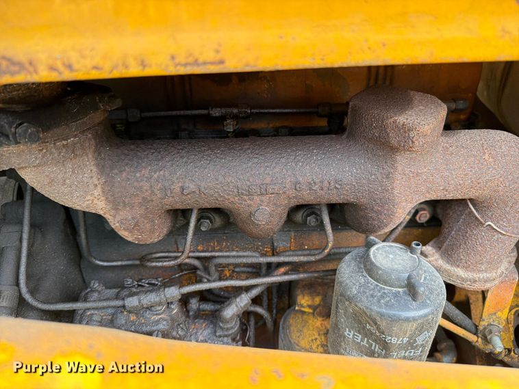 image for item DV8571 Case 450 crawler tractor