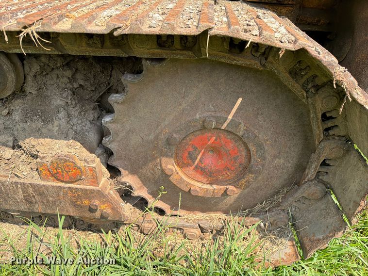 image for item DV8571 Case 450 crawler tractor