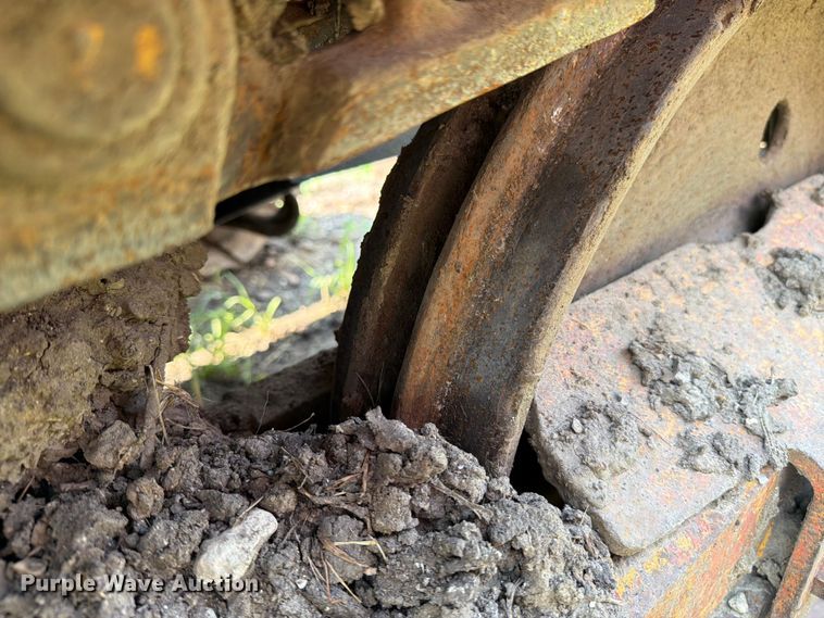 image for item DV8571 Case 450 crawler tractor