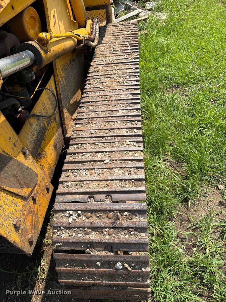 image for item DV8571 Case 450 crawler tractor