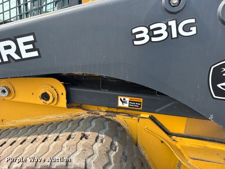 image for item DY3126 2015 John Deere 331G tracked skid steer loader