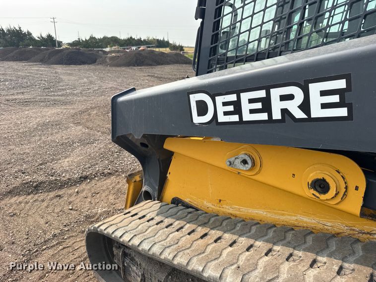 image for item DY3126 2015 John Deere 331G tracked skid steer loader