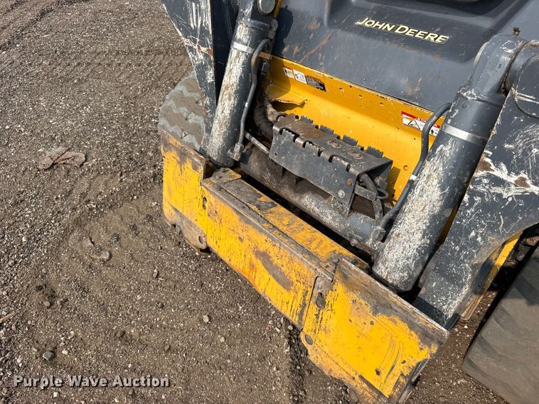 image for item DY3126 2015 John Deere 331G tracked skid steer loader