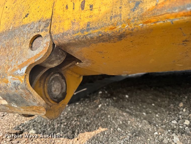 image for item DY3126 2015 John Deere 331G tracked skid steer loader