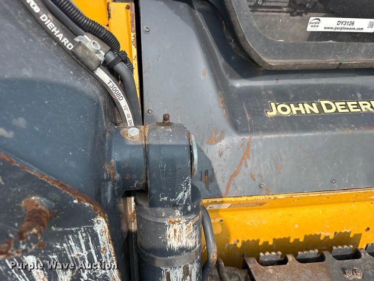 image for item DY3126 2015 John Deere 331G tracked skid steer loader