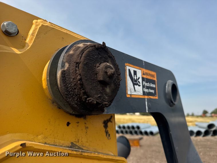 image for item DY3126 2015 John Deere 331G tracked skid steer loader