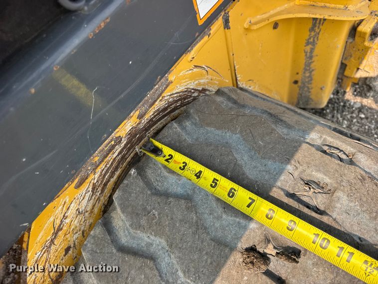 image for item DY3126 2015 John Deere 331G tracked skid steer loader