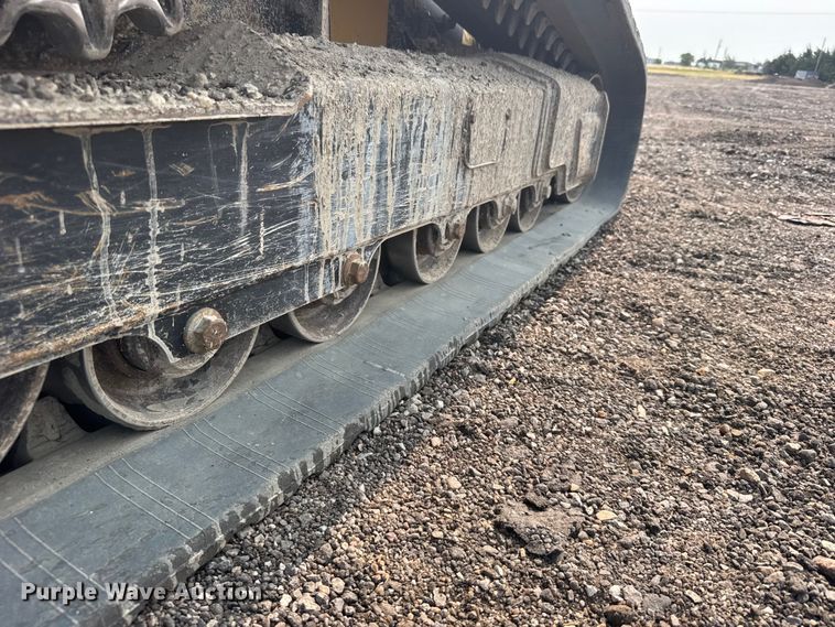 image for item DY3126 2015 John Deere 331G tracked skid steer loader