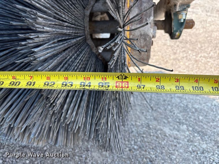 image for item DZ4483 2015 Superior Broom DT80K broom