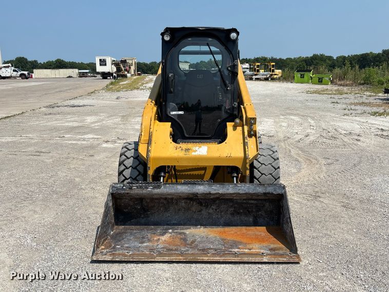 image for item DZ4484 2019 Caterpillar 262D skid steer loader