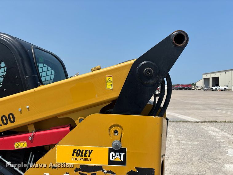 image for item DZ4484 2019 Caterpillar 262D skid steer loader