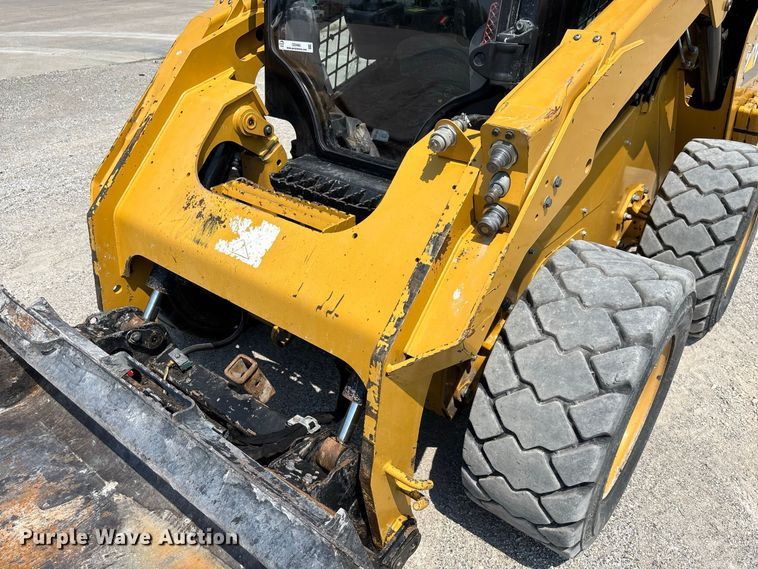 image for item DZ4484 2019 Caterpillar 262D skid steer loader