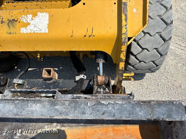 image for item DZ4484 2019 Caterpillar 262D skid steer loader