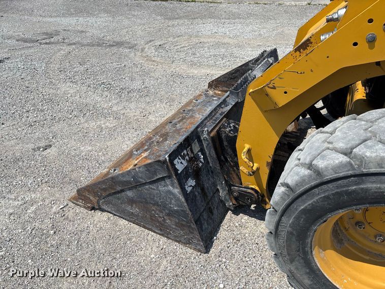 image for item DZ4484 2019 Caterpillar 262D skid steer loader