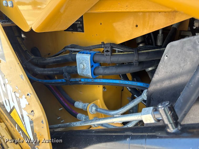 image for item DZ4484 2019 Caterpillar 262D skid steer loader