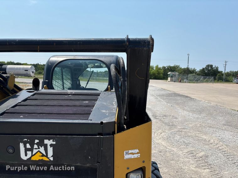 image for item DZ4484 2019 Caterpillar 262D skid steer loader
