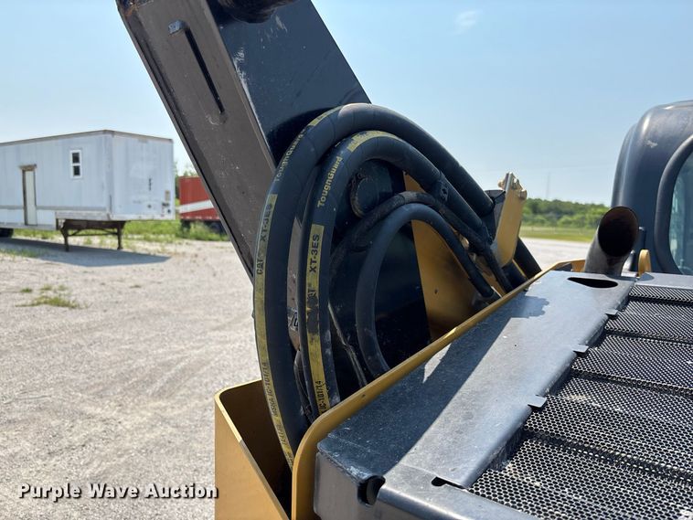 image for item DZ4484 2019 Caterpillar 262D skid steer loader