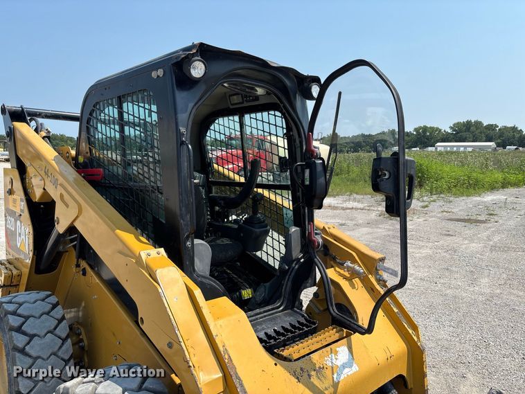 image for item DZ4484 2019 Caterpillar 262D skid steer loader