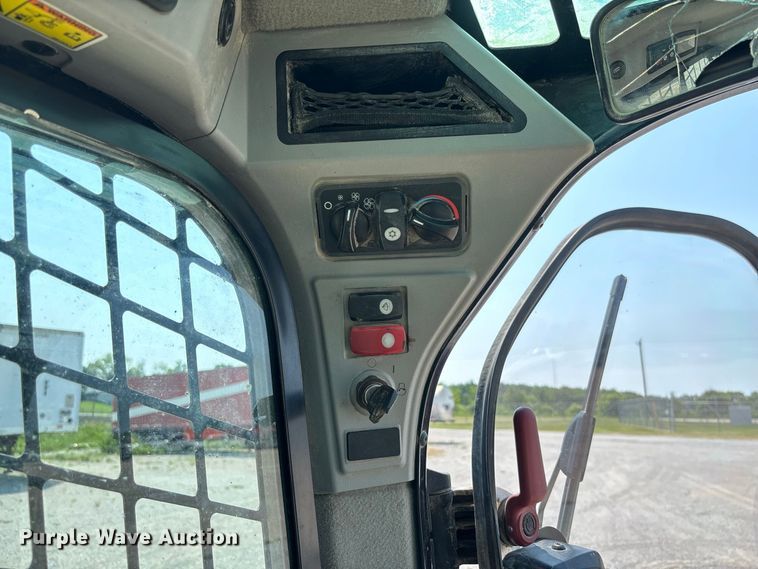 image for item DZ4484 2019 Caterpillar 262D skid steer loader