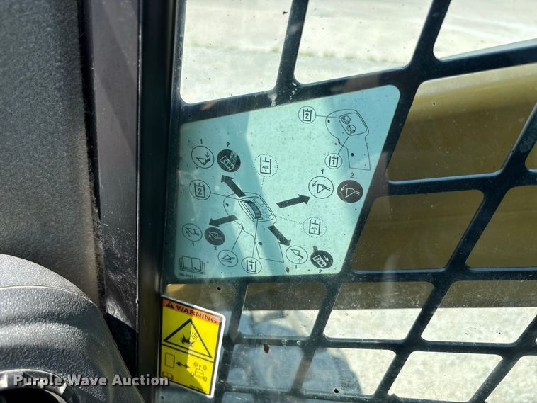 image for item DZ4484 2019 Caterpillar 262D skid steer loader
