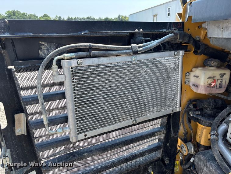 image for item DZ4484 2019 Caterpillar 262D skid steer loader