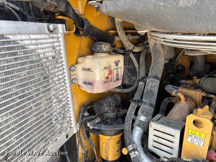image for item DZ4484 2019 Caterpillar 262D skid steer loader