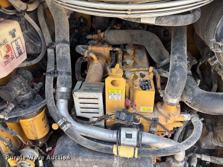 image for item DZ4484 2019 Caterpillar 262D skid steer loader