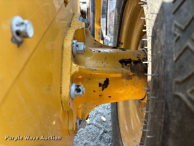 image for item DZ4484 2019 Caterpillar 262D skid steer loader