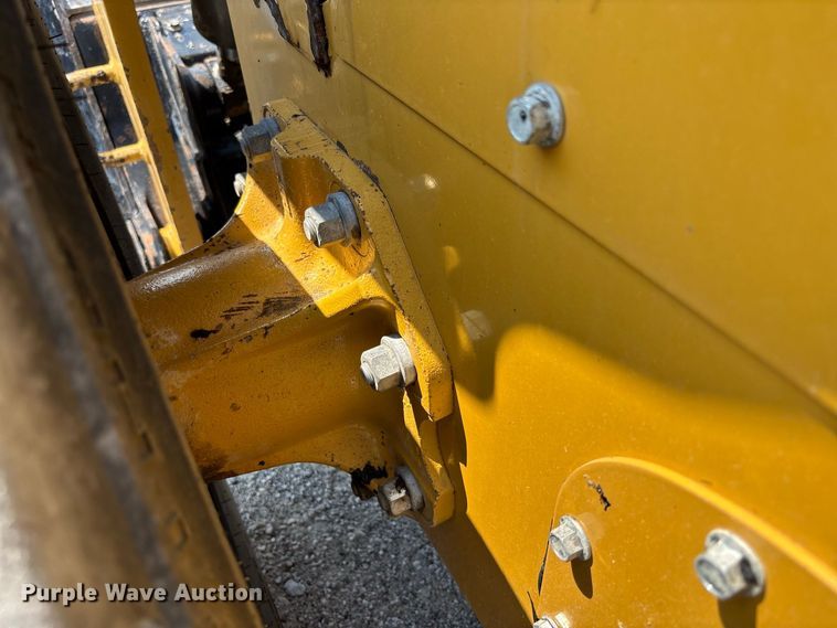 image for item DZ4484 2019 Caterpillar 262D skid steer loader