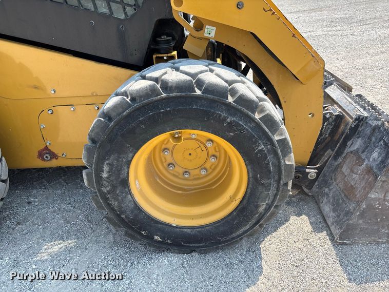 image for item DZ4484 2019 Caterpillar 262D skid steer loader