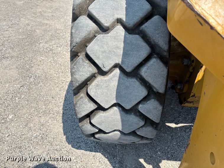 image for item DZ4484 2019 Caterpillar 262D skid steer loader