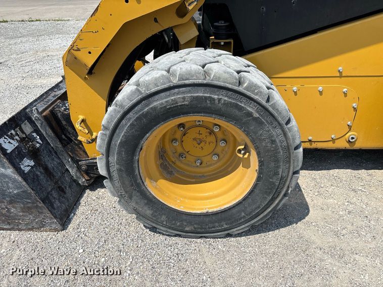 image for item DZ4484 2019 Caterpillar 262D skid steer loader
