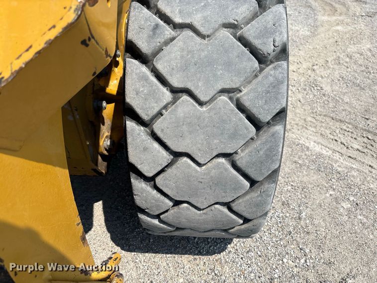 image for item DZ4484 2019 Caterpillar 262D skid steer loader