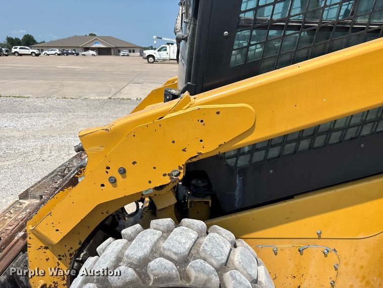 image for item DZ4485 2020 Caterpillar 262D3 skid steer loader
