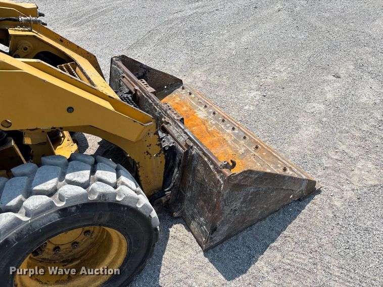 image for item DZ4485 2020 Caterpillar 262D3 skid steer loader