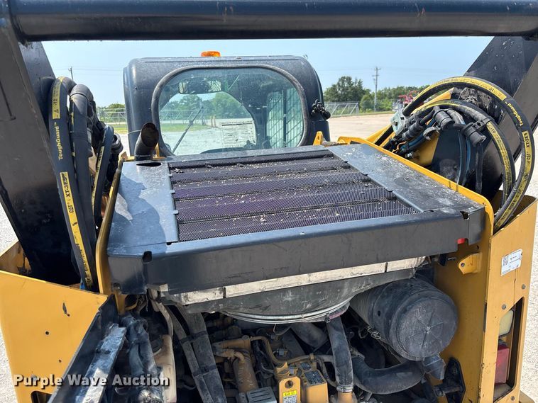 image for item DZ4485 2020 Caterpillar 262D3 skid steer loader