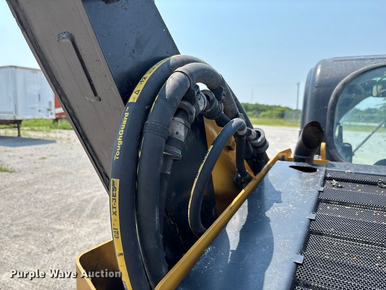 image for item DZ4485 2020 Caterpillar 262D3 skid steer loader