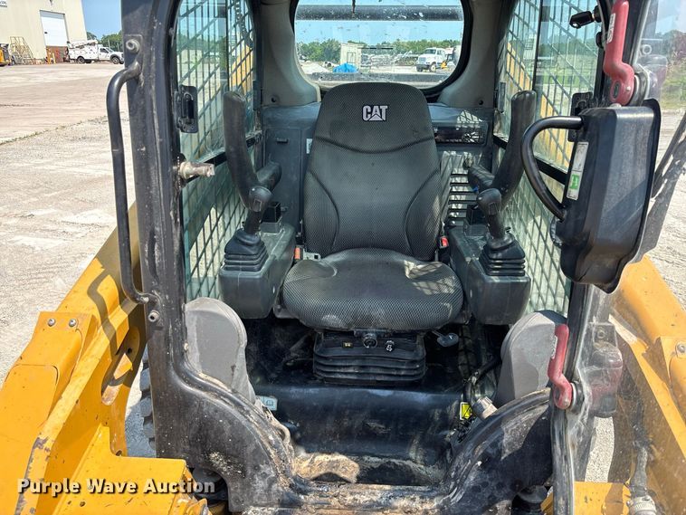 image for item DZ4485 2020 Caterpillar 262D3 skid steer loader