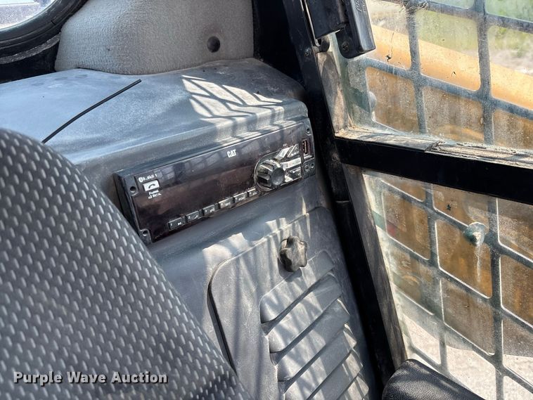 image for item DZ4485 2020 Caterpillar 262D3 skid steer loader