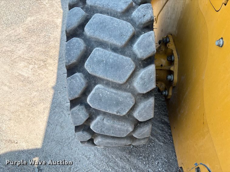 image for item DZ4485 2020 Caterpillar 262D3 skid steer loader