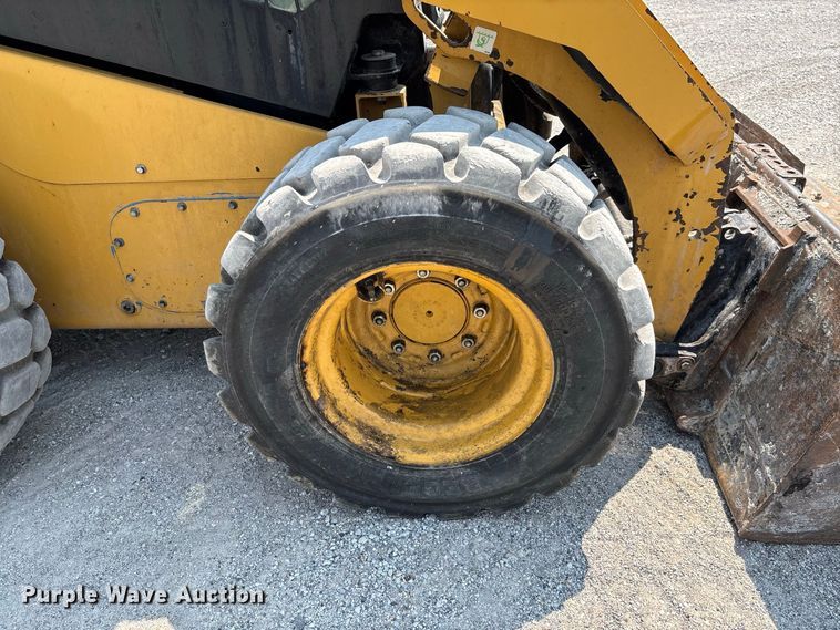 image for item DZ4485 2020 Caterpillar 262D3 skid steer loader