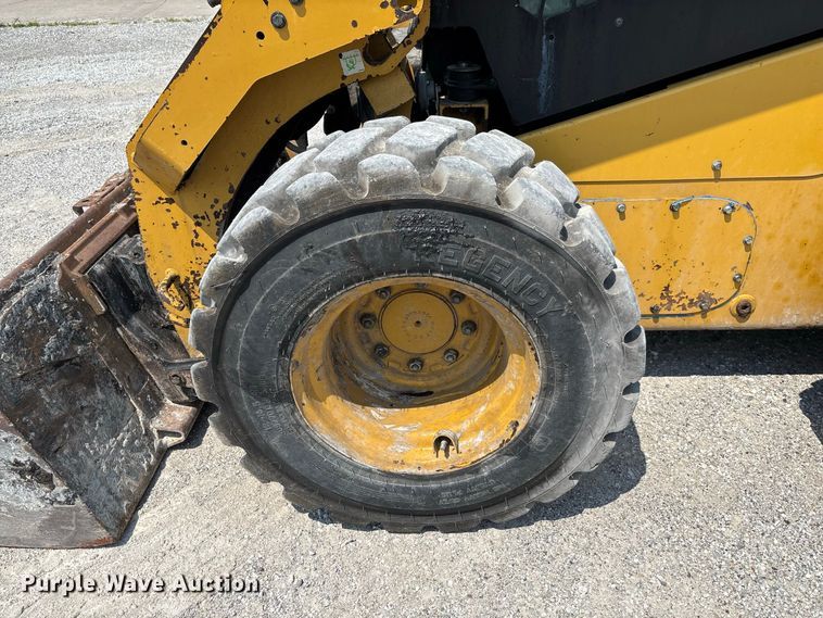 image for item DZ4485 2020 Caterpillar 262D3 skid steer loader