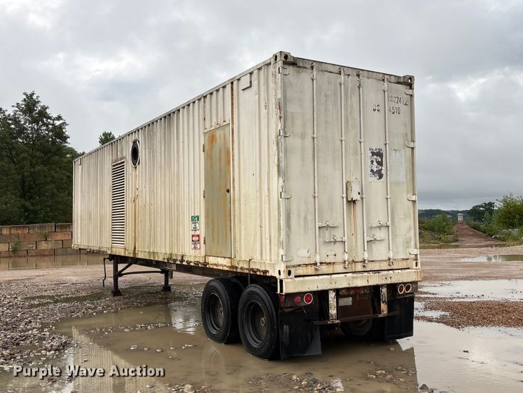 image for item DZ4493 1981 Caterpillar 3508 generator trailer