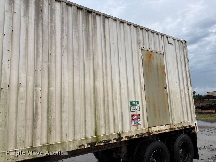 image for item DZ4493 1981 Caterpillar 3508 generator trailer