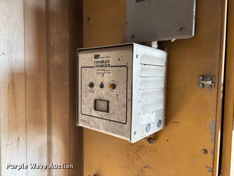image for item DZ4493 1981 Caterpillar 3508 generator trailer