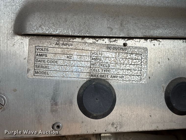 image for item DZ4493 1981 Caterpillar 3508 generator trailer