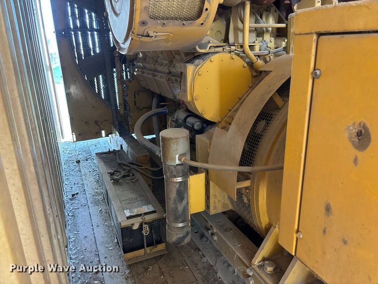 image for item DZ4493 1981 Caterpillar 3508 generator trailer