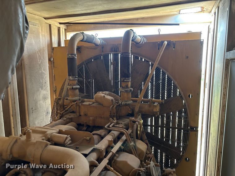 image for item DZ4493 1981 Caterpillar 3508 generator trailer