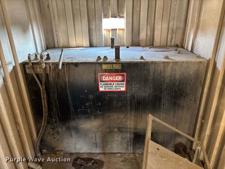 image for item DZ4493 1981 Caterpillar 3508 generator trailer