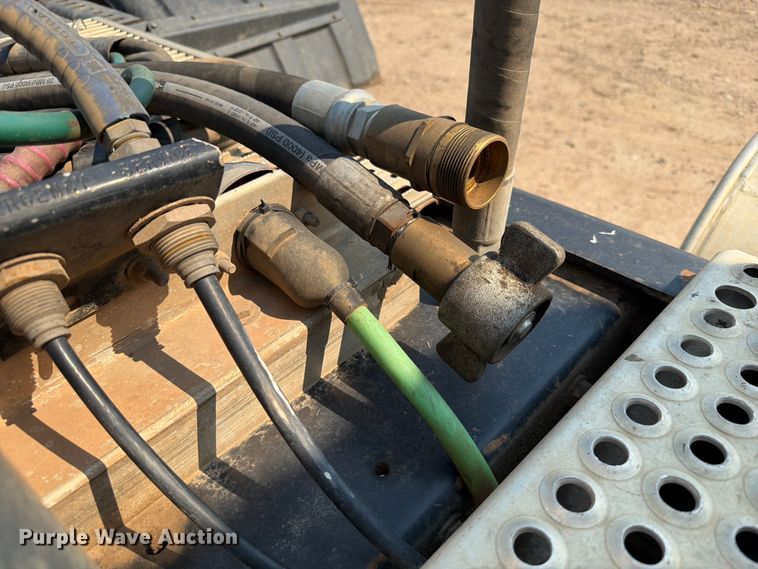 image for item EA0387 2015 Caterpillar CT660 semi truck